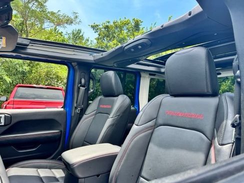 Used 2024 Jeep Wrangler Unlimited Rubicon AWD/4WD image 24