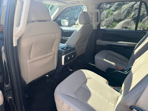 Used 2023 Ford Expedition Limited AWD/4WD image 20