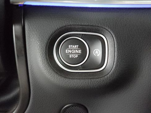 Used 2025 Mercedes-Benz GLS 450 4MATIC w/ AMG Line Exterior image 17