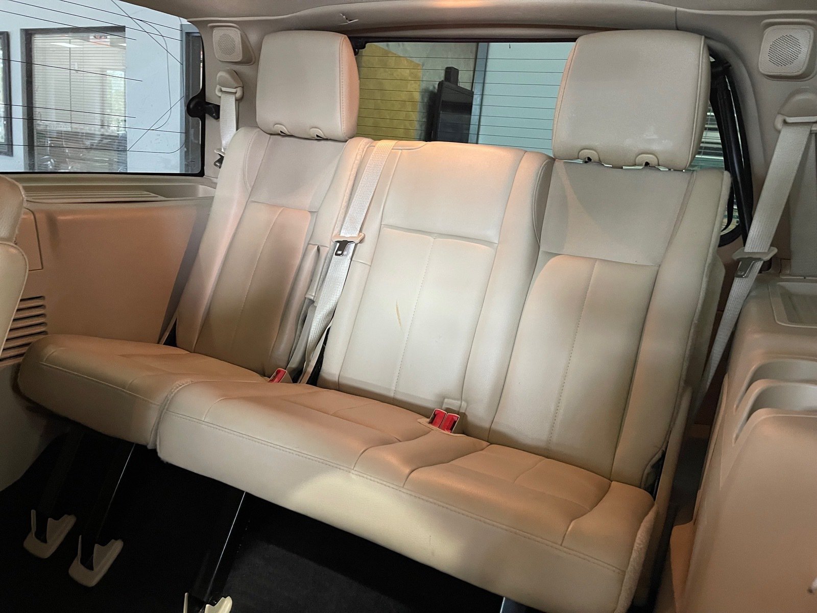 Used 2017 Ford Expedition Limited w/ Equipment Group 301A RWD image 36