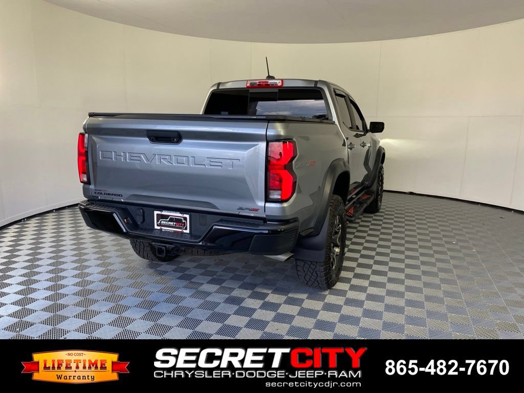 Used 2024 Chevrolet Colorado ZR2 AWD/4WD image 7