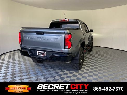 Used 2024 Chevrolet Colorado ZR2 AWD/4WD image 7