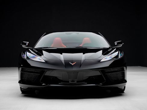 Used 2025 Chevrolet Corvette Stingray Convertible w/ 1LT image 9