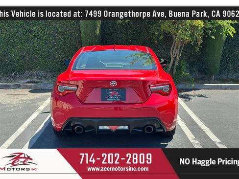 Used 2017 Toyota 86 RWD image 8