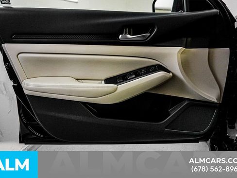 Used 2025 Nissan Altima 2.5 SV image 46