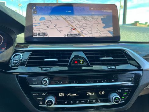 Used 2021 BMW 530i w/ Convenience Package image 48