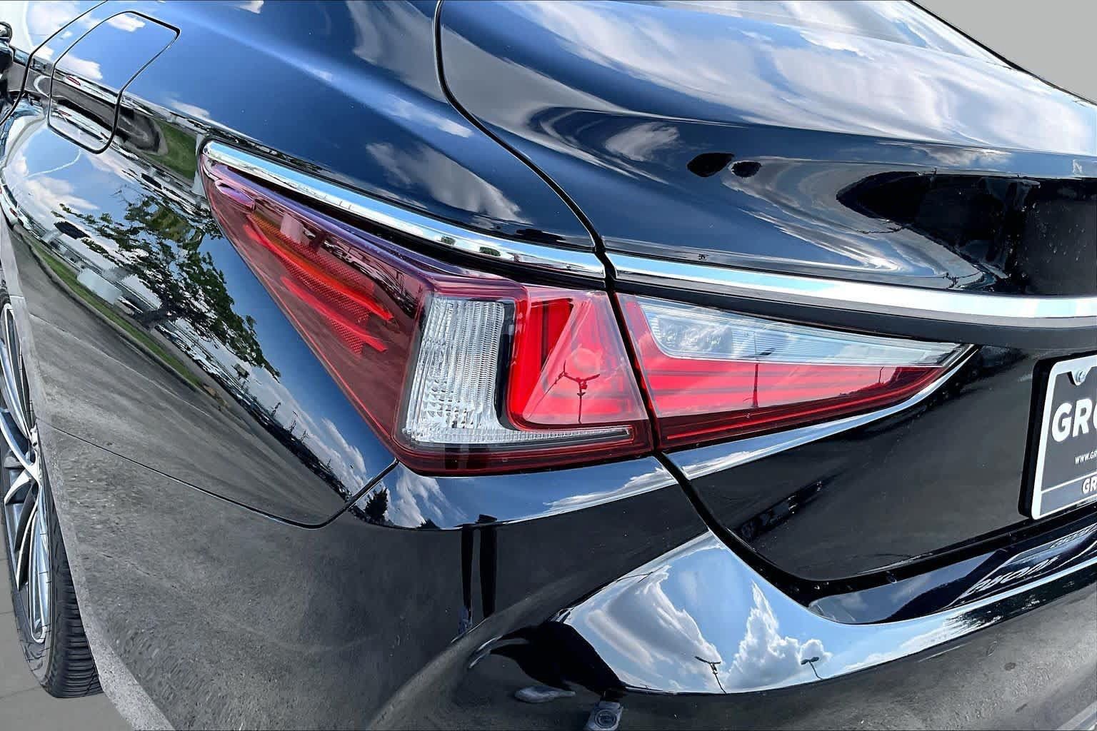 Used 2024 Lexus ES 350 w/ Premium Package FWD image 26