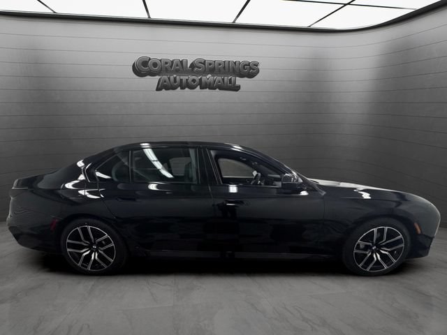 Used 2025 BMW 740i RWD image 6