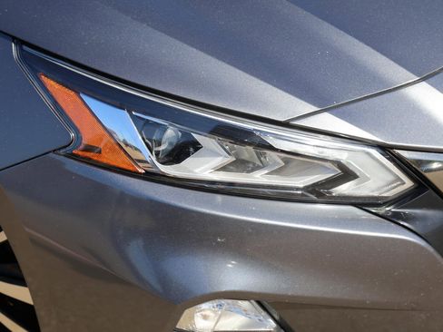 Used 2022 Nissan Altima 2.0 SR image 10