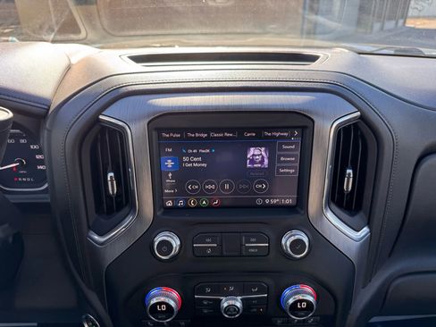 Used 2020 GMC Sierra 2500 Denali w/ Denali Ultimate Package image 25