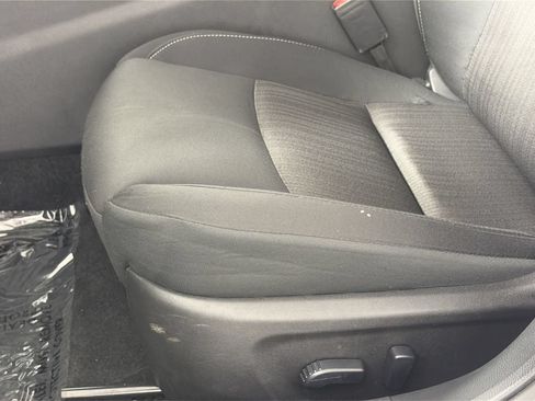 Used 2025 Nissan Altima 2.5 SV FWD image 18