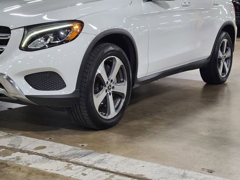 Used 2019 Mercedes-Benz GLC 300 image 17