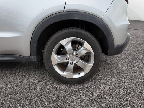 Used 2019 Honda HR-V LX image 14