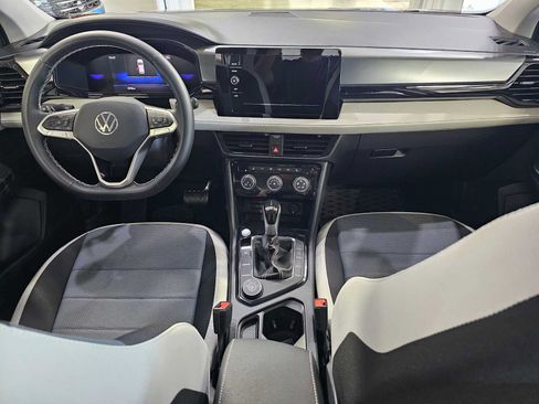 Used 2025 Volkswagen Taos S AWD/4WD image 18