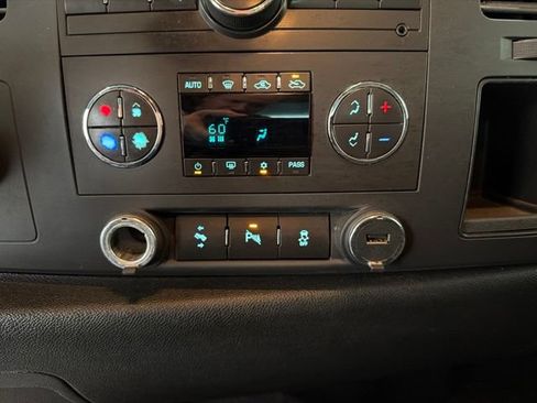 Used 2011 Chevrolet Silverado 1500 LT w/ All-Star Edition AWD/4WD image 19