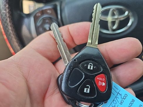 Used 2014 Toyota Venza LE AWD/4WD image 19