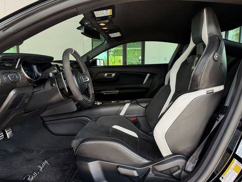 Used 2022 Ford Mustang Shelby GT500 w/ Carbon Fiber Track Pack image 21