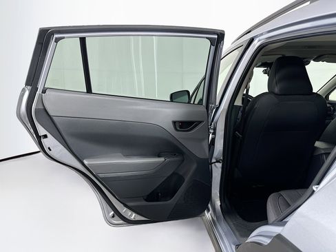 Used 2024 Subaru Crosstrek 2.0i Premium image 26