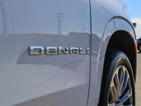Used 2022 GMC Yukon Denali image 10