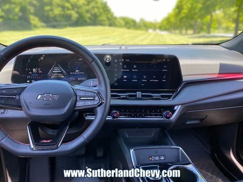Used 2025 Chevrolet Equinox RS w/ Safety and Technology Package AWD/4WD image 27