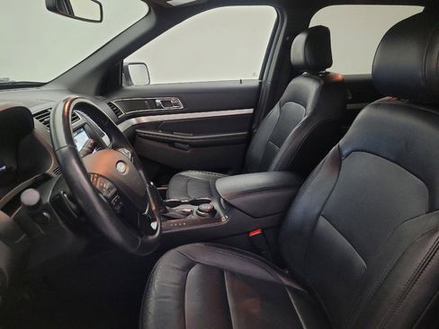 Used 2017 Ford Explorer XLT w/ Equipment Group 202A image 17