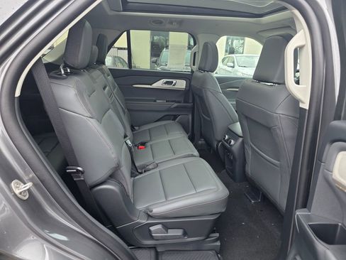 New 2026 Ford Explorer Active w/ Active Comfort Package image 25
