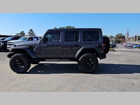 New 2025 Jeep Wrangler Unlimited Sahara w/ Technology Group AWD/4WD image 26