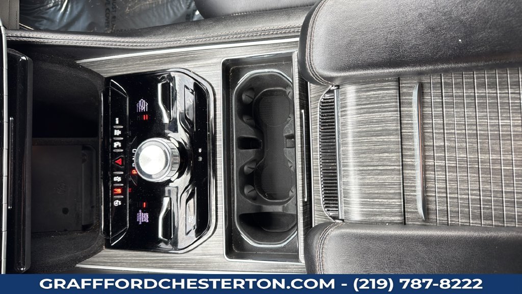 Used 2024 Jeep Wagoneer L Series III AWD/4WD image 18