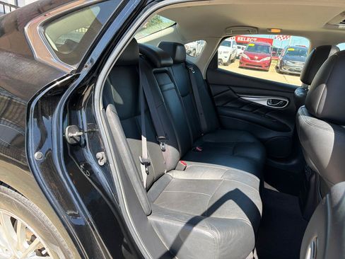 Used 2011 INFINITI M37 w/ Premium Pkg RWD image 25