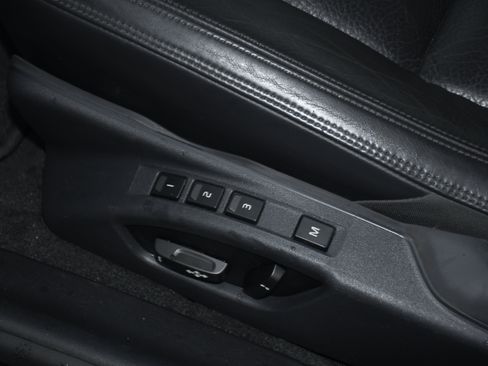 Used 2014 Volvo S60 T5 FWD image 9