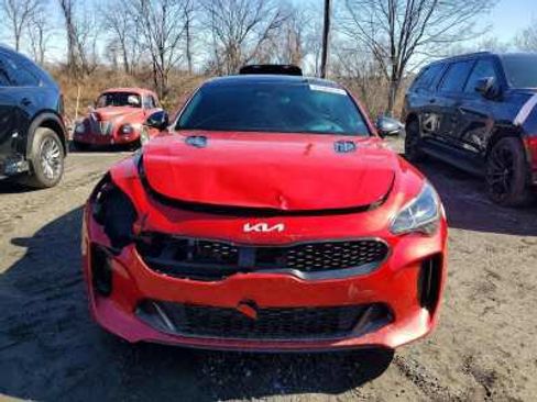 Used 2023 Kia Stinger GT2 RWD image 2