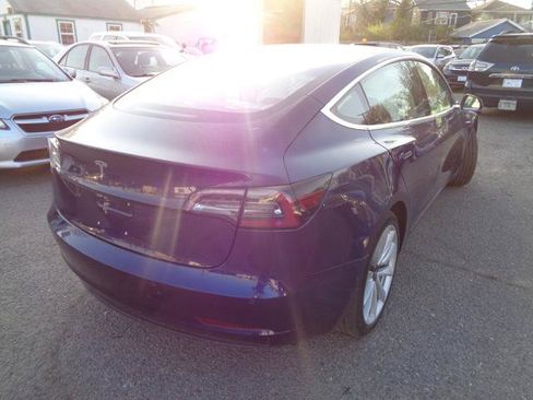 Used 2018 Tesla Model 3 RWD image 12