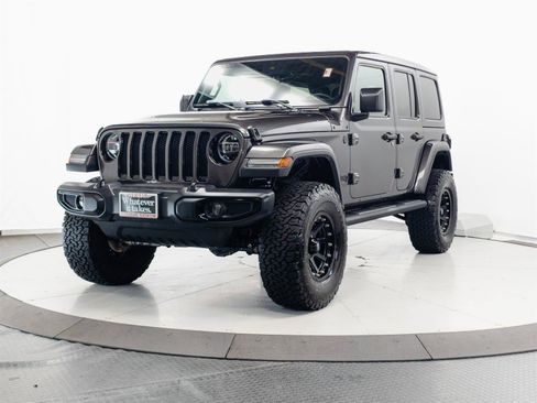 Used 2020 Jeep Wrangler Unlimited Sahara AWD/4WD image 3