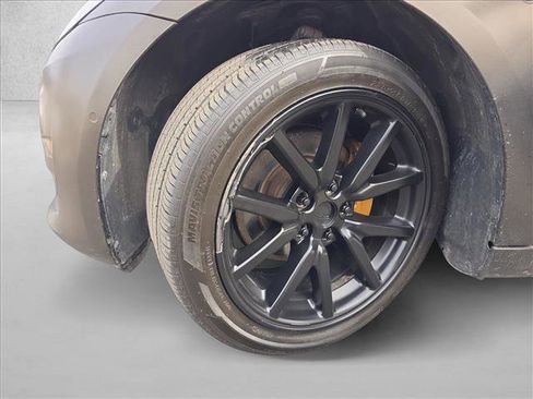 Used 2018 Tesla Model 3 Long Range image 28