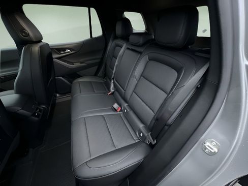 New 2026 Chevrolet Equinox LT w/ Convenience Package II image 23