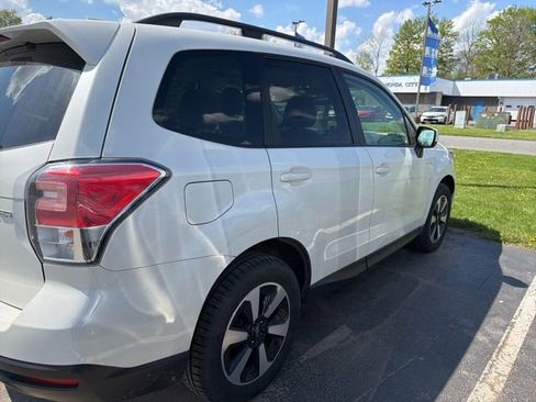 Used 2018 Subaru Forester 2.5i Premium AWD/4WD image 5