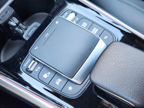 Certified 2023 Mercedes-Benz EQB 250+ image 22