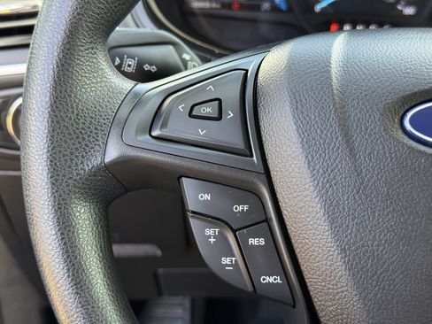 Certified 2022 Ford Edge SE w/ Black Appearance Package AWD/4WD image 29
