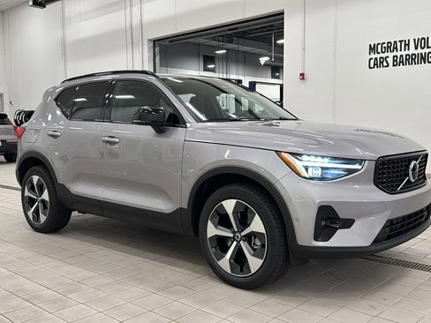 Used 2026 Volvo XC40 B5 Plus w/ Protection Package Premier image 3