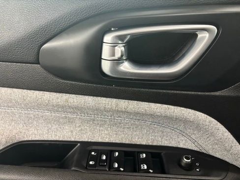 Used 2024 Jeep Compass Latitude image 21