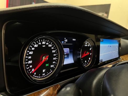 Used 2017 Mercedes-Benz E 300 image 22