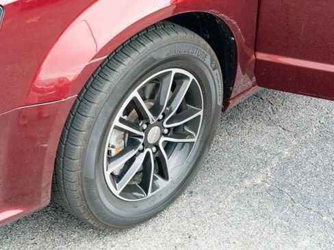Certified 2019 Dodge Grand Caravan GT FWD image 11