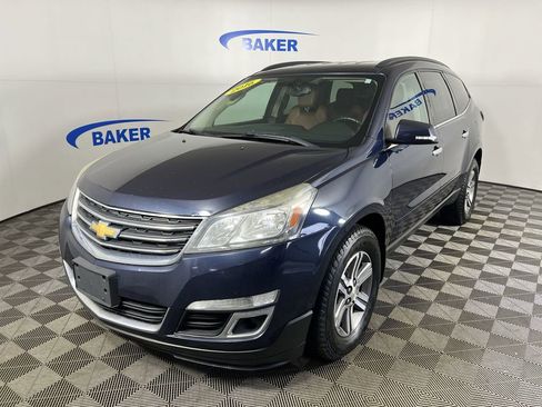 Used 2016 Chevrolet Traverse LT image 1
