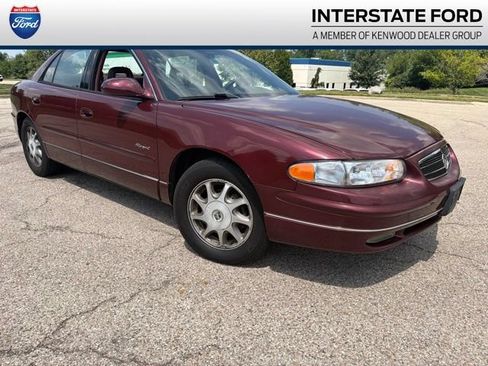 Used 1998 Buick Regal LS w/ Gran Touring Pkg FWD image 1