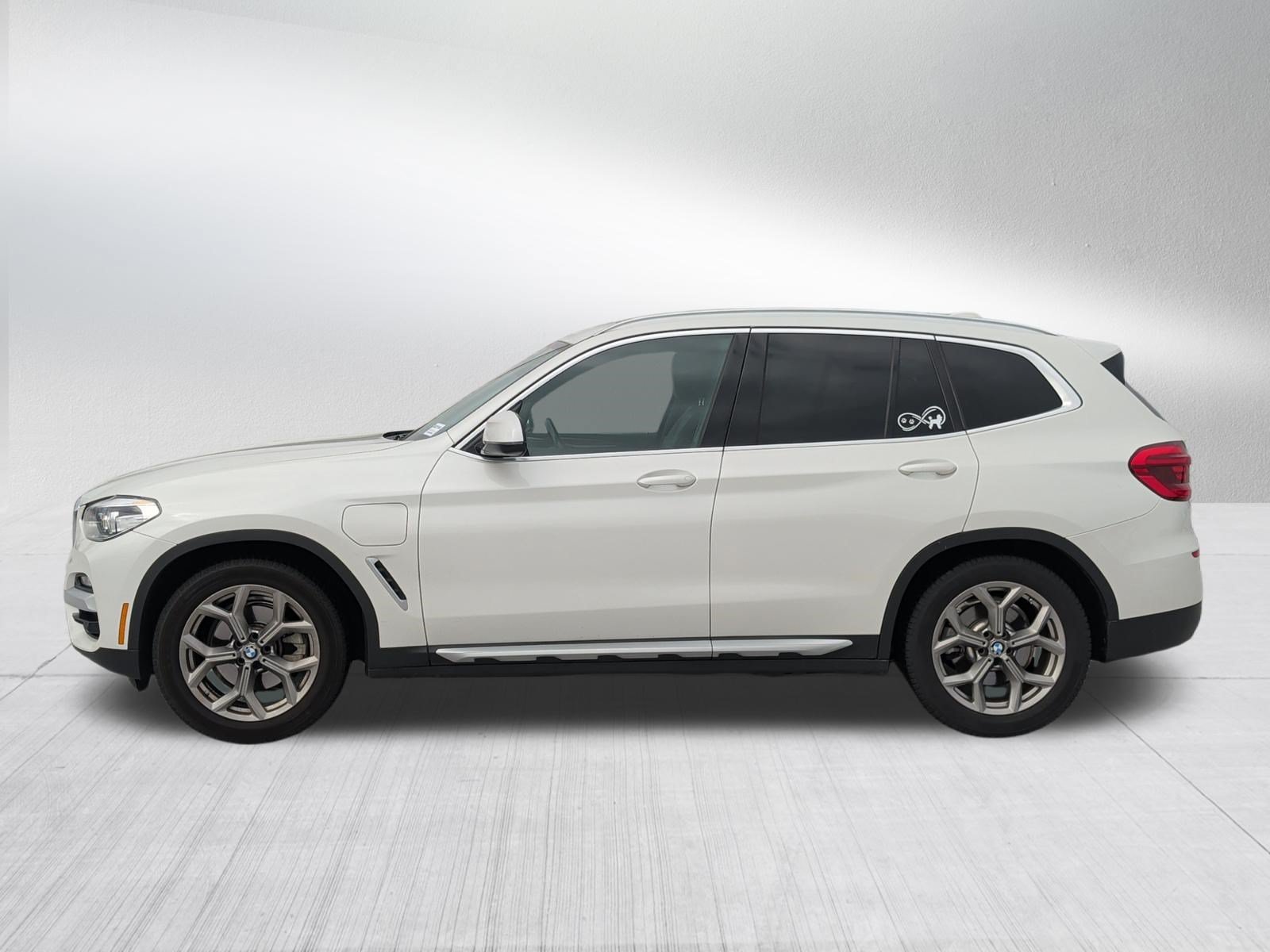 Used 2021 BMW X3 xDrive30e w/ Premium Package AWD/4WD image 4