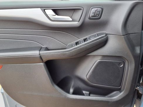 Used 2025 Ford Escape Platinum image 20