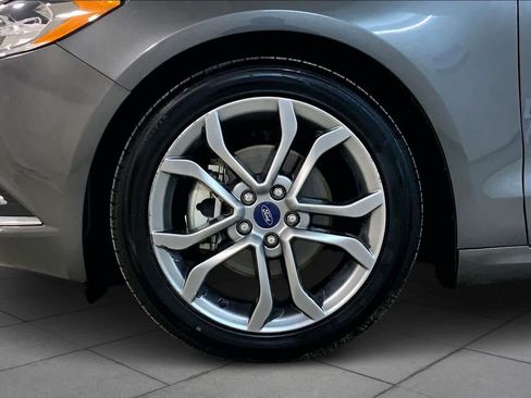 Used 2017 Ford Fusion SE w/ Equipment Group 201A image 10