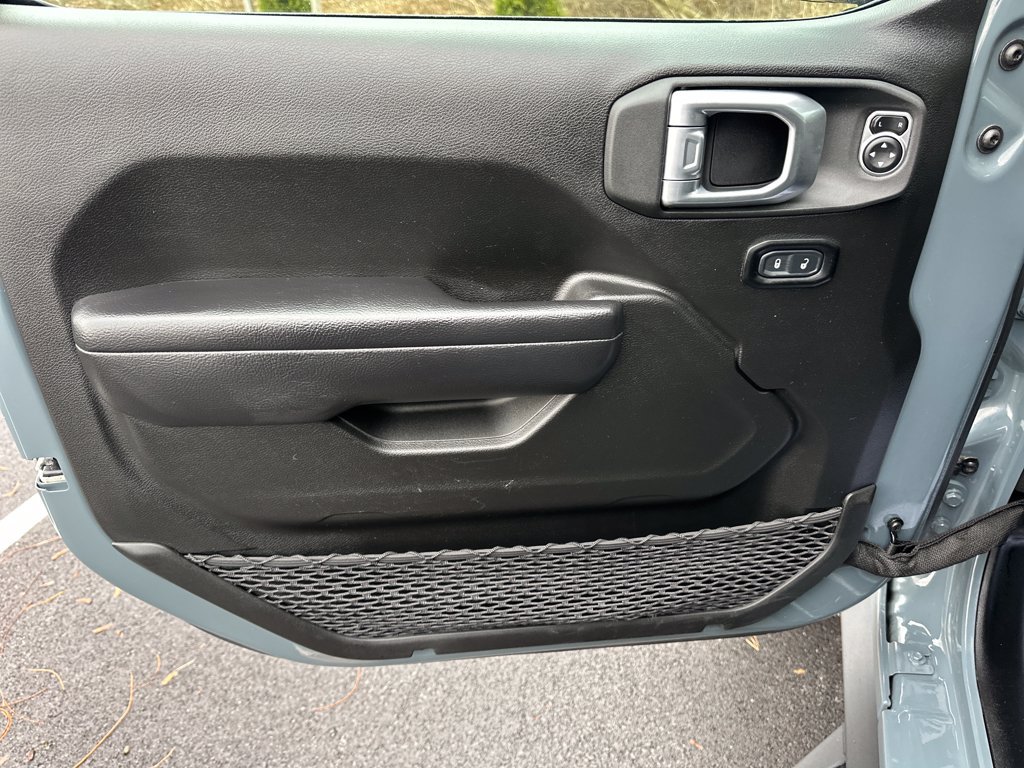 Used 2024 Jeep Wrangler Unlimited AWD/4WD image 16