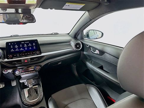 Used 2023 Kia Forte GT-Line image 23