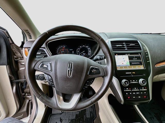 Used 2019 Lincoln MKC Select w/ Select Plus Package FWD image 12